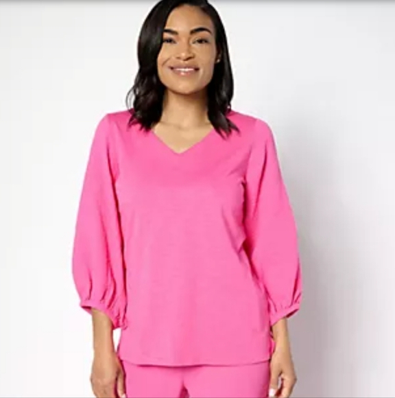 Belle by Kim Gravel Tops - Belle Beach By KIM Gravel Vibrant Pink V-Neck Slub Knit Gauze Top Size XL...NWOT